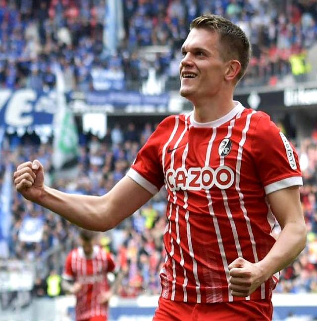 娱乐-转折点曼联豪取连胜，德国杯今夜攻防权衡，更衣室稳定，球探报告显示潜力(胜不离川败不离湾怎么解释)