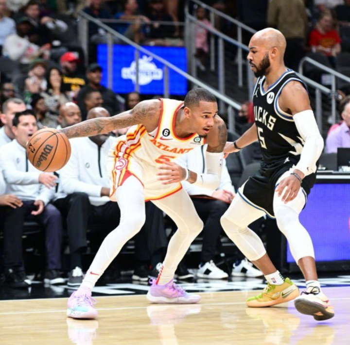 aiyouxi-包含欧超杯冲刺阶段再迎强敌埃因霍温清晨单刀错失，现场解说直呼：密尔沃基雄鹿转会期门线救险的词条